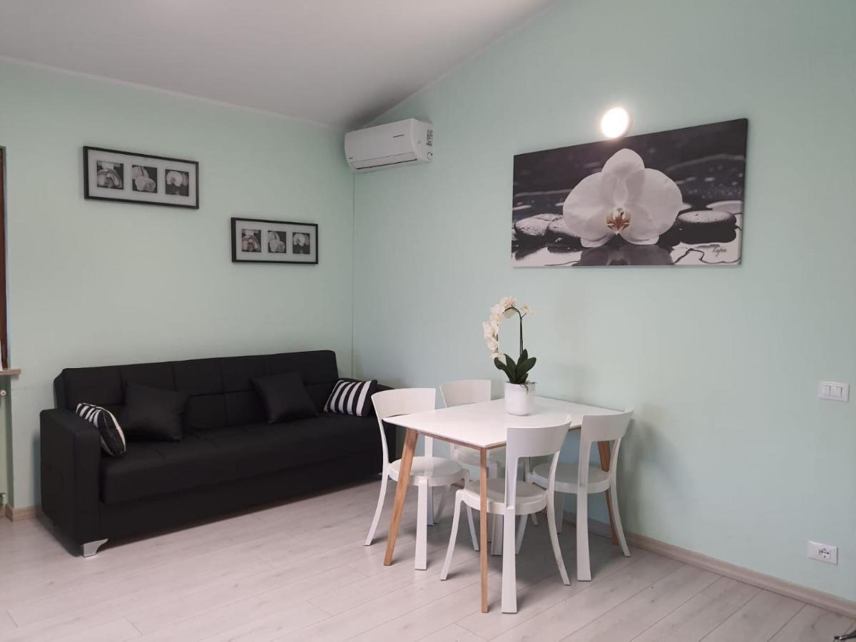 Residence Degli Ulivi Сирмионе Екстериор снимка
