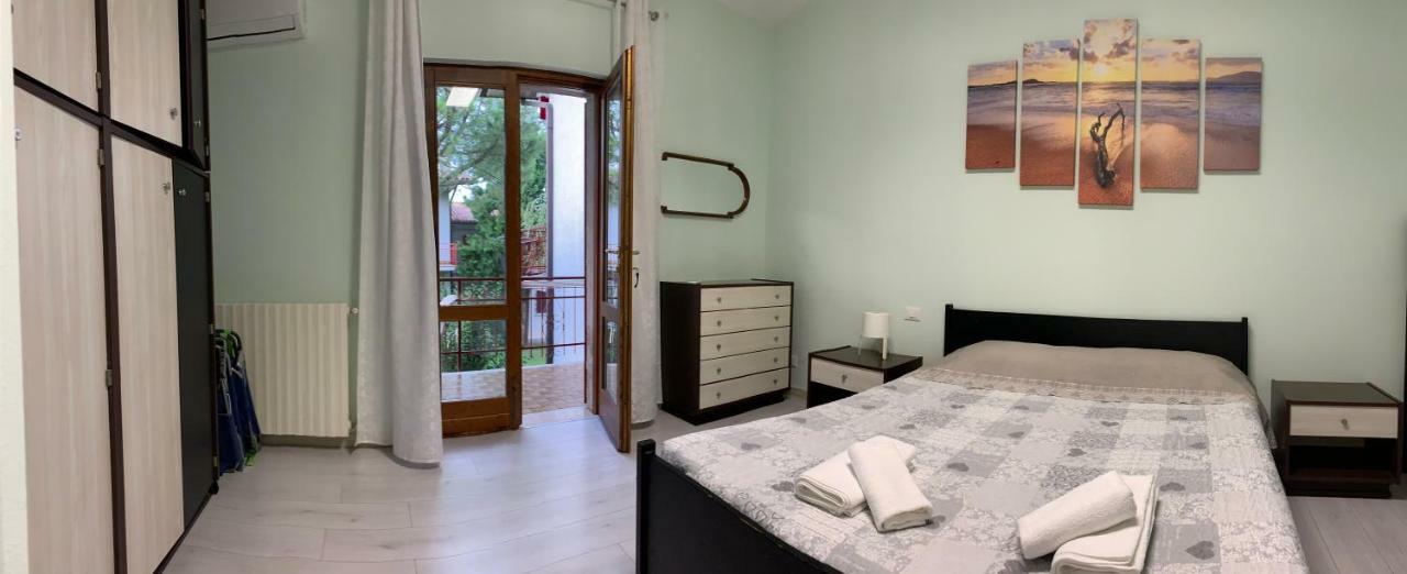 Residence Degli Ulivi Сирмионе Екстериор снимка
