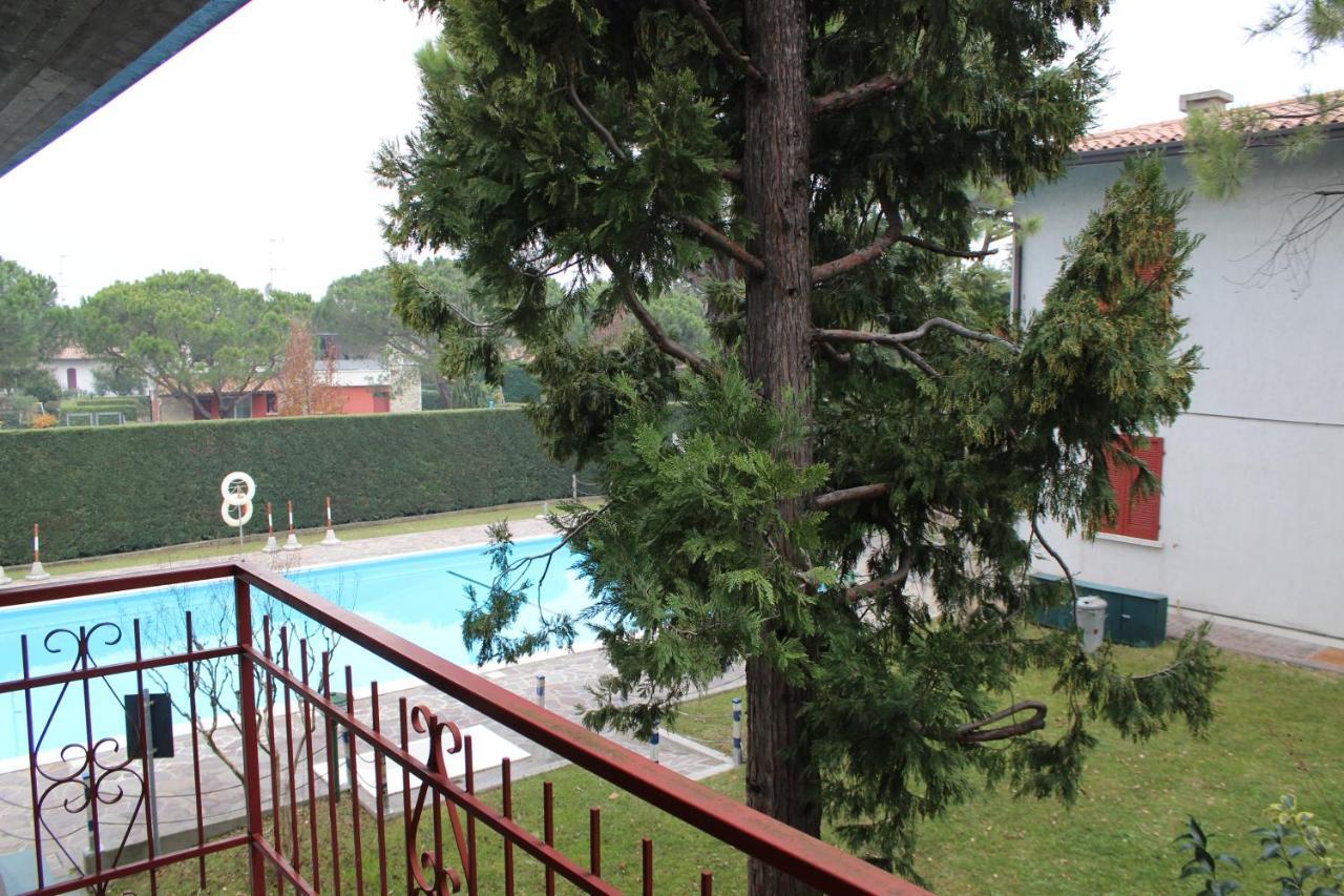 Residence Degli Ulivi Сирмионе Стая снимка